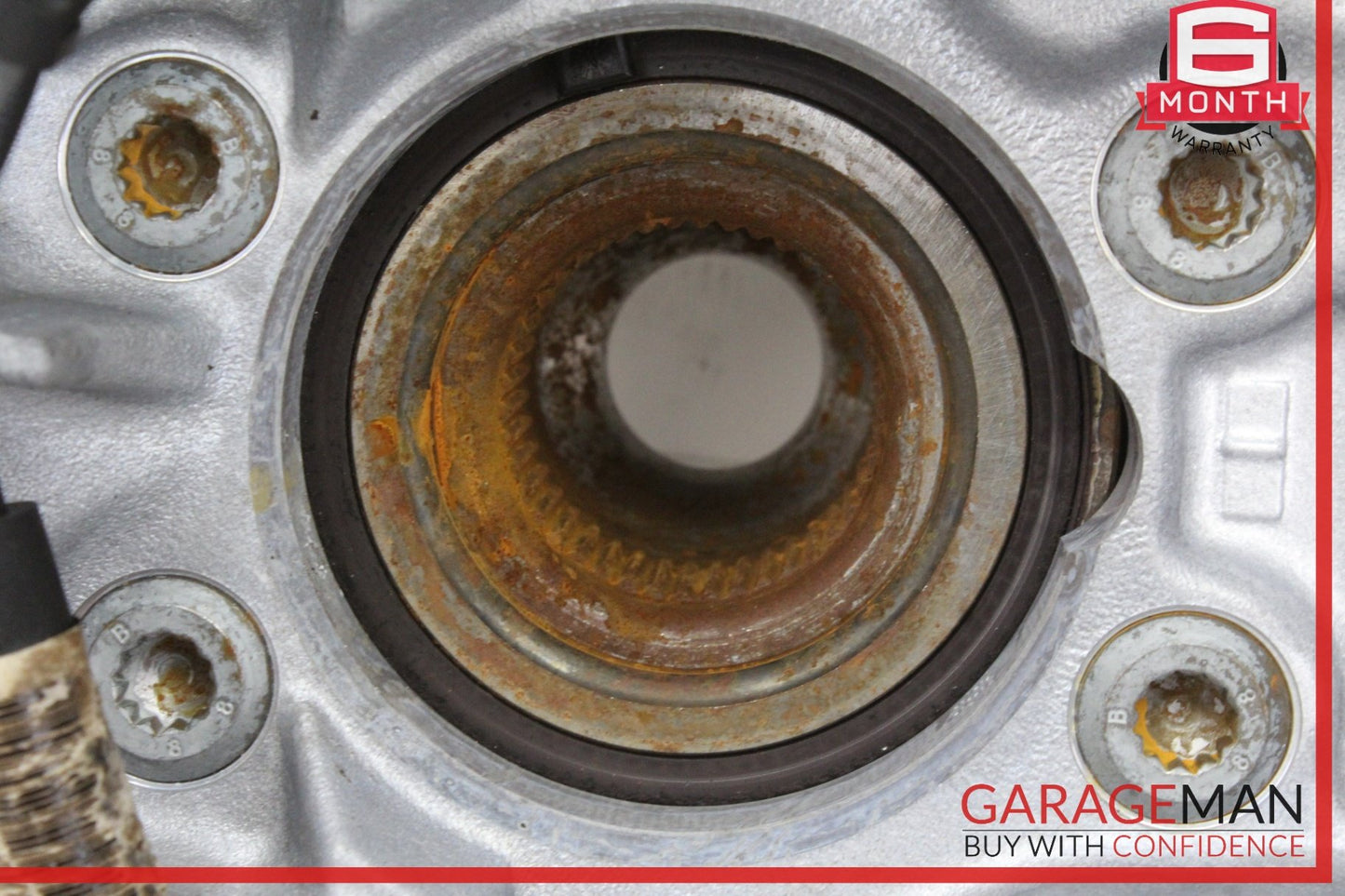 2013-2015 Audi RS5 Rear Right Spindle Knuckle Wheel Hub 8K0505432AS OEM
