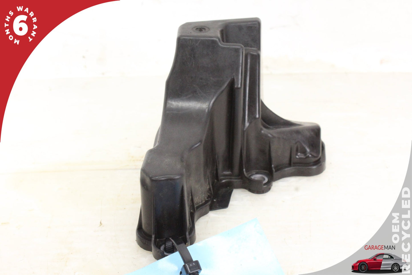 2011-2017 Mercedes W218 CLS550 Engine Oil Separator Cover 2780180035 OEM