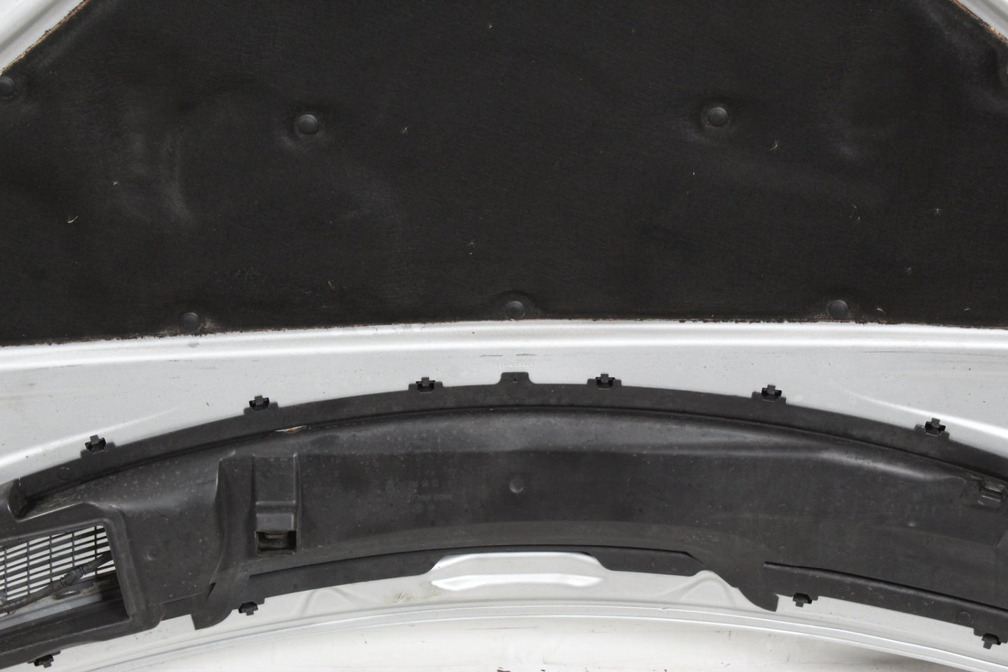2006-2010 Mercedes-Benz R350 W251 Front Hood Bonnet Panel 2518800057
