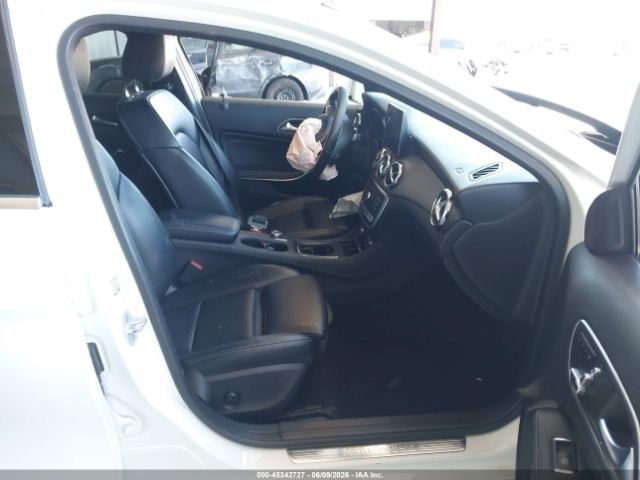 Parting Out- 2018 Mercedes-Benz GLA250- 195 195