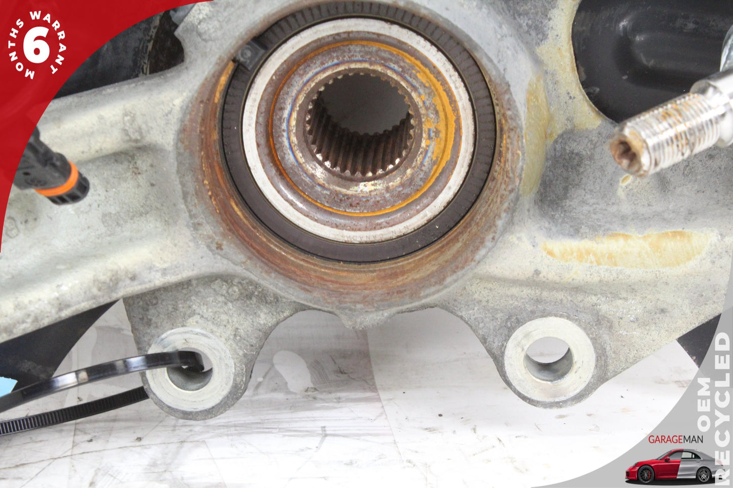 2006-2013 Mercedes-Benz R350 W251 SUV Front Left Side Spindle Knuckle 02060644