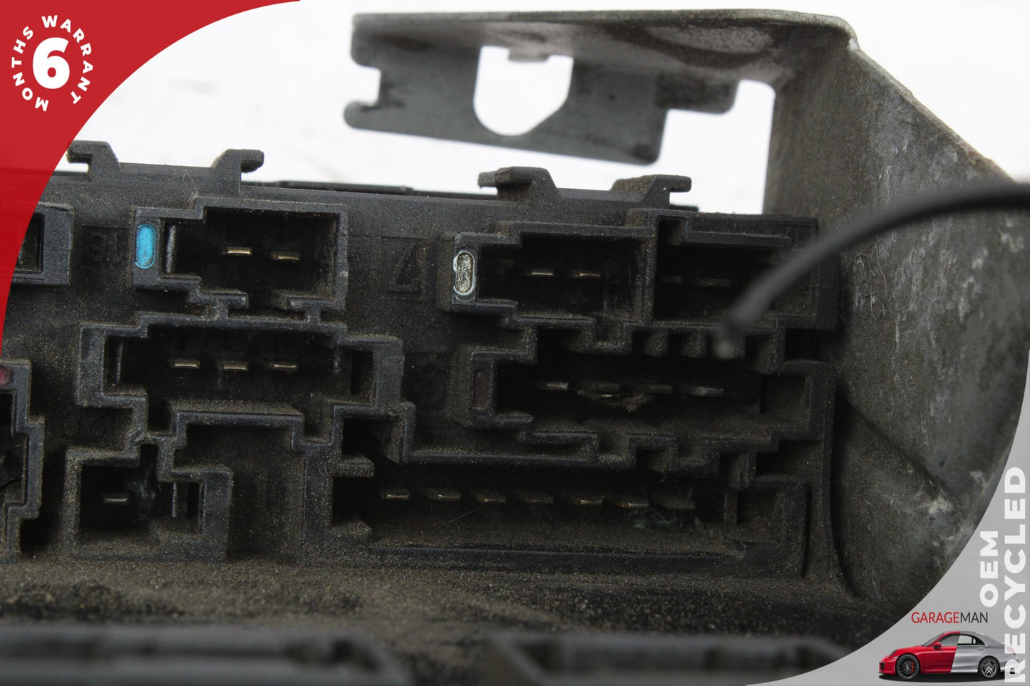 2003-2011 Mercedes W211 E350 CLS500 Rear Trunk Fuse Box Module 2115458601 OEM
